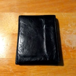 St. Thomas Wallet black leather, bi-fold.